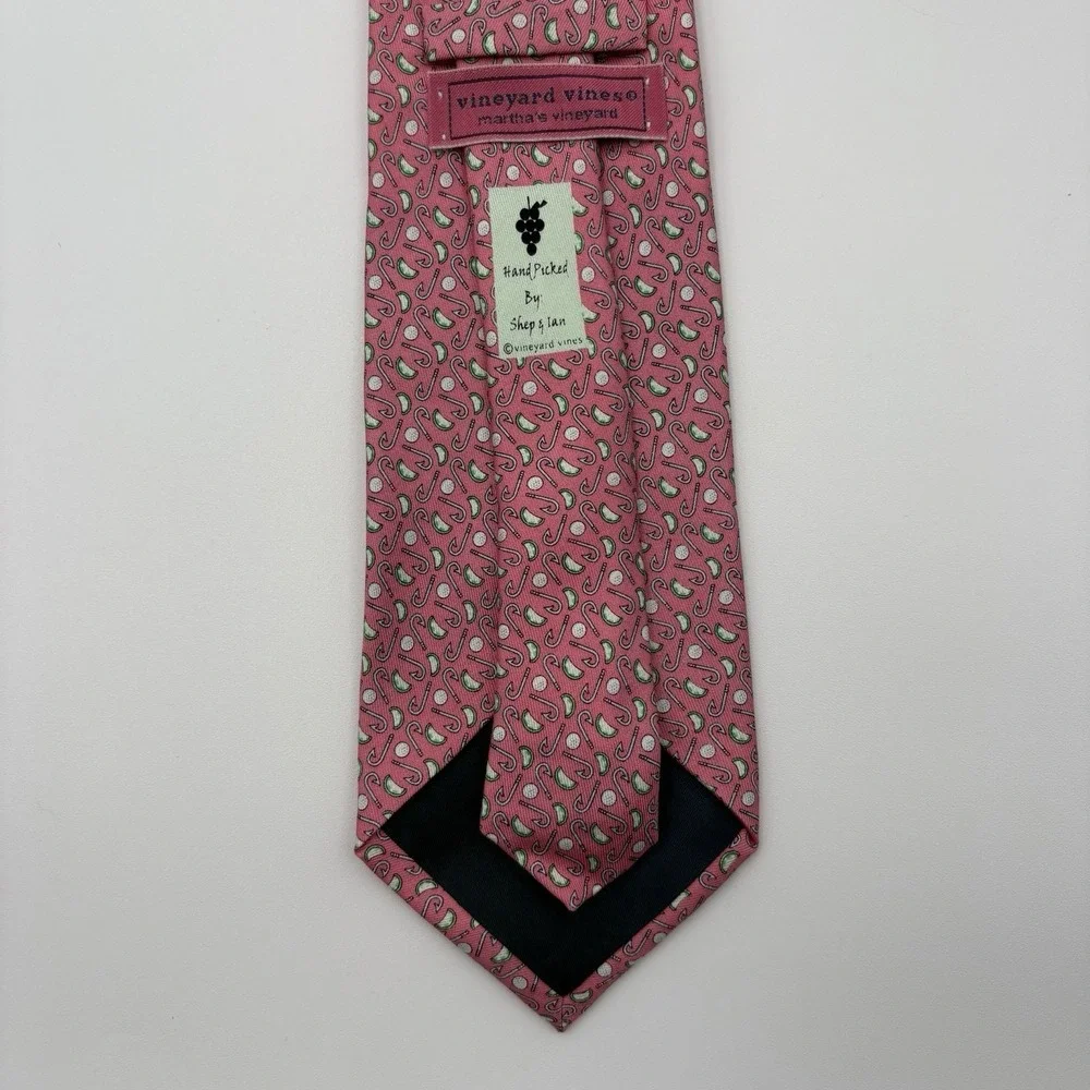 Vineyard Vines Tie Mens Pink Golf Clubs Balls‎ Fish Hooks Preppy Silk Necktie